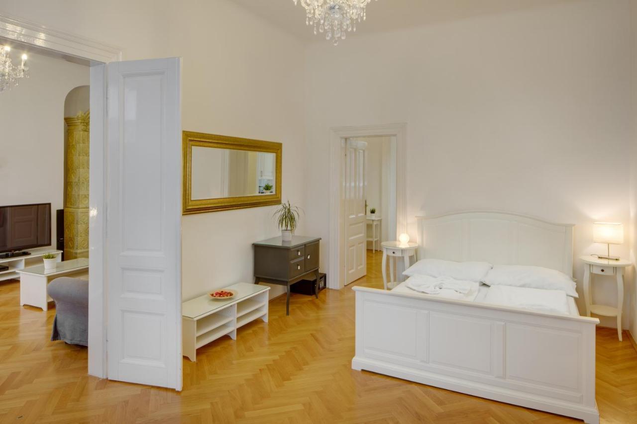 Karlova 24 - Old Town Apartment Praag Buitenkant foto